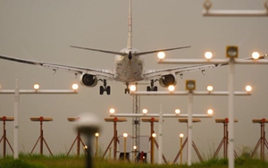 Canada: Tuyển bạn gái chu du vòng quanh thế giới